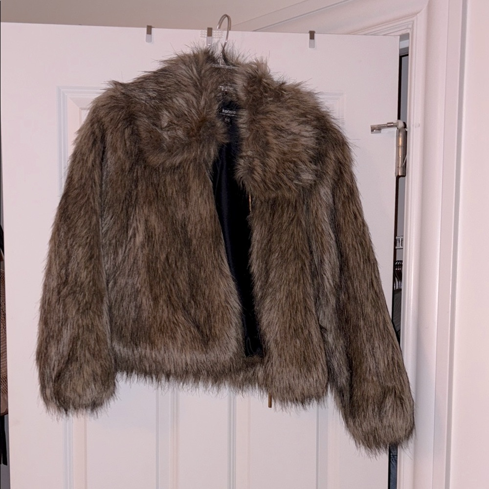 Kenzie Faux Fur Jacket, Size M
